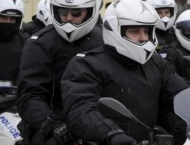 Νόμος και τάξη: Εφοδος ισχυρών αστυνομικών δυνάμεων στο υπό κατάληψη κτίριο «Μπρούκλιν» στα Γιάννενα!